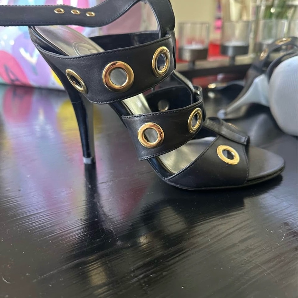 NEW  Black and Gold Women's Heels